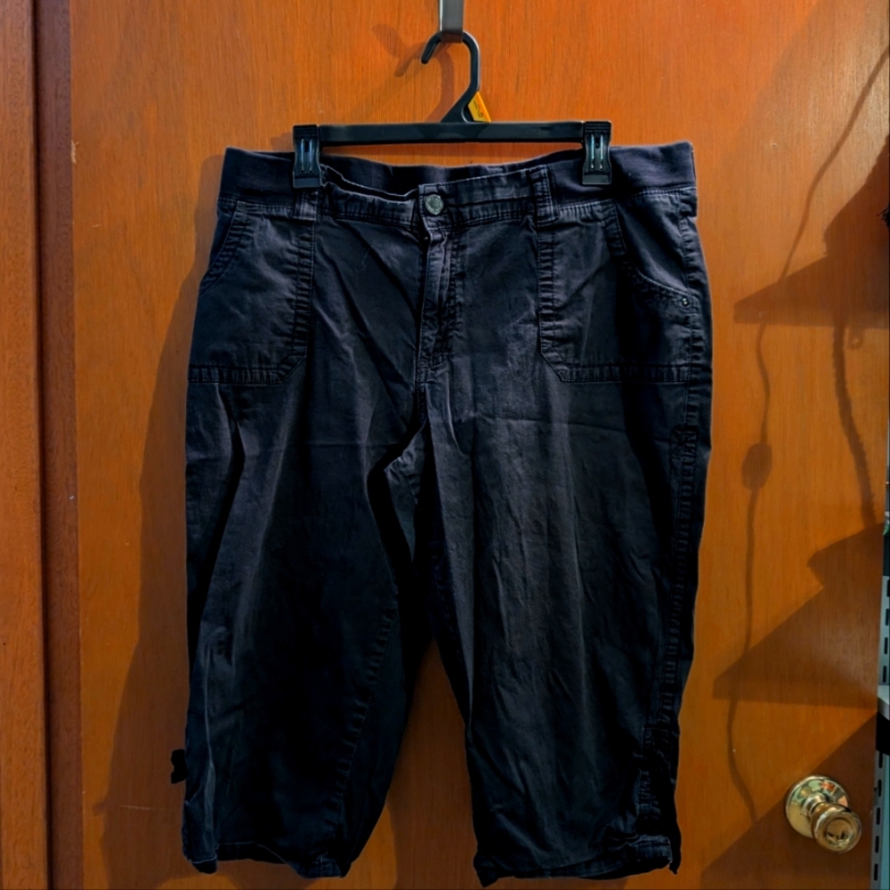 Lee Capri Pants